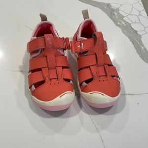 Plae shoes